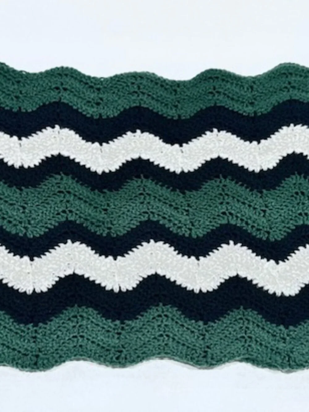 Handmade Granny Crochet Knit Table Runner Green White Black Zigzag 23inx70in